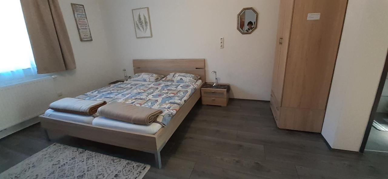 Ferienwohnung Huber Engelhartszell Buitenkant foto