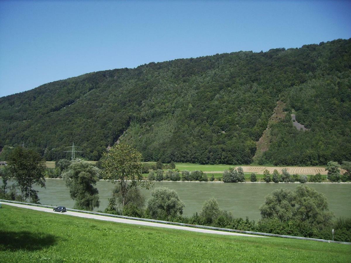 Ferienwohnung Huber Engelhartszell Buitenkant foto