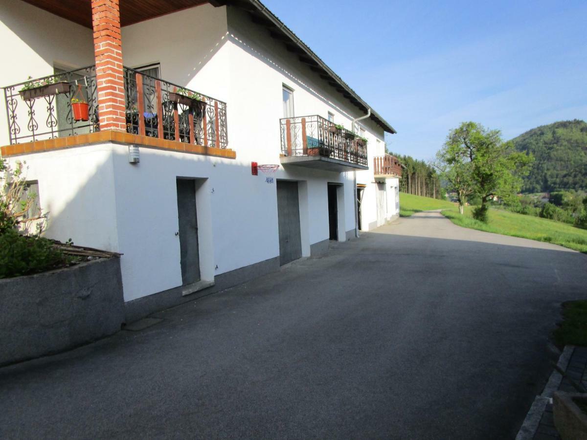 Ferienwohnung Huber Engelhartszell Buitenkant foto